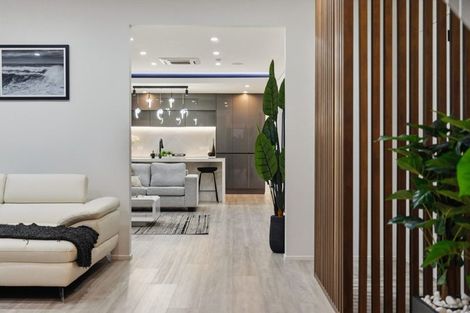 Photo of property in 7d Babich Road, Henderson Valley, Auckland, 0614