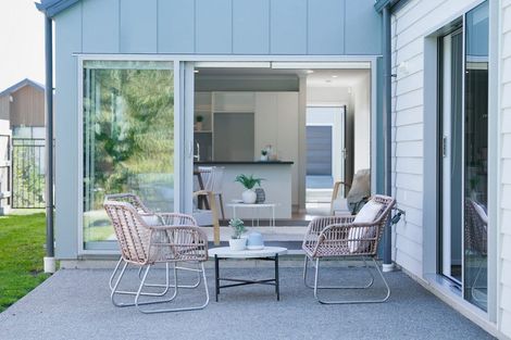 Photo of property in 11 Rotoiti Place, Paraparaumu, 5032