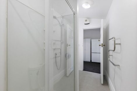 Photo of property in 78a Kelburn Parade, Kelburn, Wellington, 6012