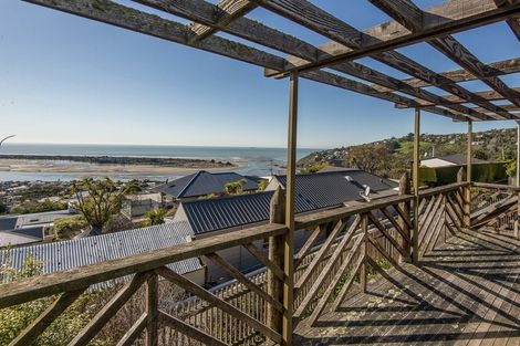 Photo of property in 2/112a Moncks Spur Road, Redcliffs, Christchurch, 8081