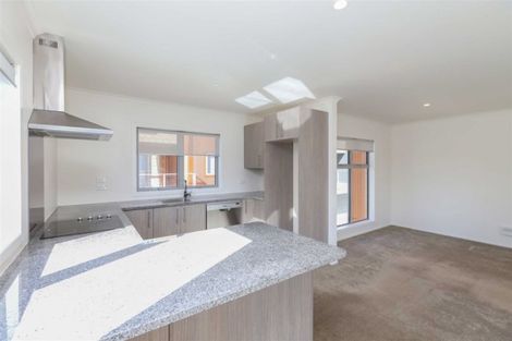 Photo of property in 2/9 Vialou Street, Hamilton Central, Hamilton, 3204