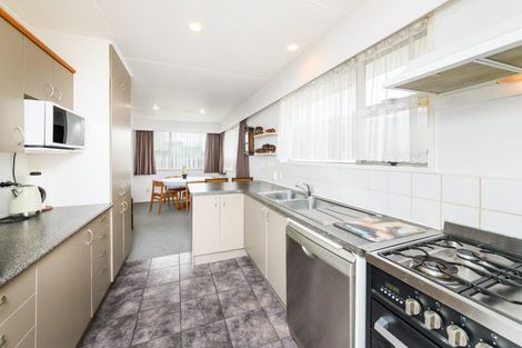 Photo of property in 1 Essex Place, Milson, Palmerston North, 4414