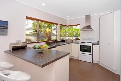 Photo of property in 1/1 Heathglen Place, Bayview, Auckland, 0629