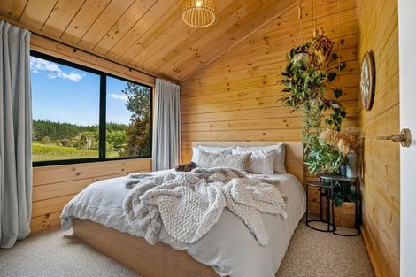 Photo of property in 241a Ararimu Valley Road, Helensville, Waimauku, 0882