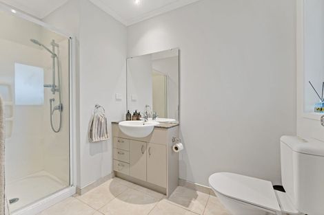 Photo of property in 10b Landon Place, Pukekohe, 2120