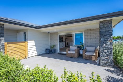 Photo of property in 12 Gardner Place, Otaki, 5512