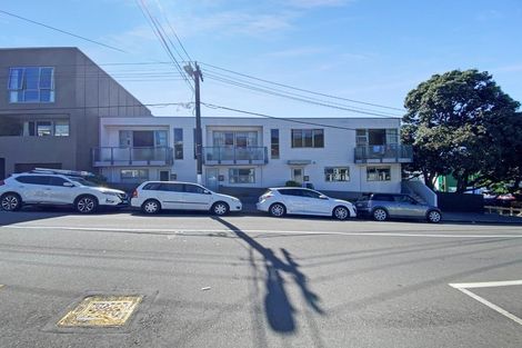 Photo of property in 203 Tasman Street, Mount Cook, Wellington, 6021