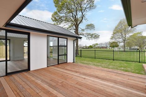 Photo of property in 21 Malaga Crescent, Harewood, Christchurch, 8051