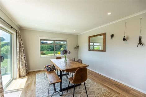 Photo of property in 100 Racecourse Road, Waipawa, 4210
