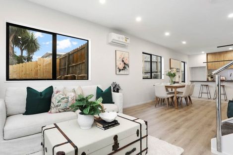 Photo of property in 6b Dalwhinnie Parade, Highland Park, Auckland, 2010