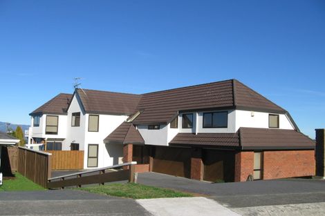 Photo of property in 32 Gurkha Crescent, Khandallah, Wellington, 6035