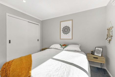 Photo of property in 2 Atutahi Street, Hurdon, New Plymouth, 4310