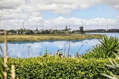 Photo of property in 48 Aurea Avenue, Pakuranga, Auckland, 2010