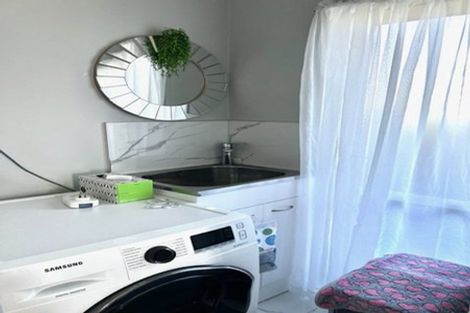 Photo of property in 14 Hawkley Close, Flat Bush, Auckland, 2019