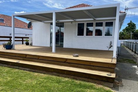 Photo of property in 22 Russell Road, Marewa, Napier, 4110