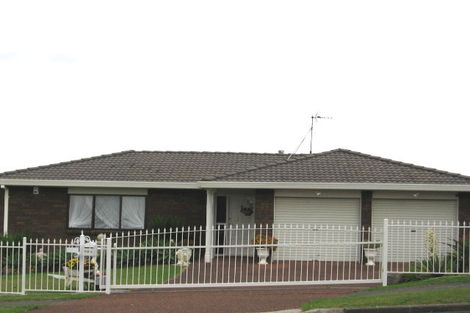 Photo of property in 34 Sturges Road, Henderson, Auckland, 0612