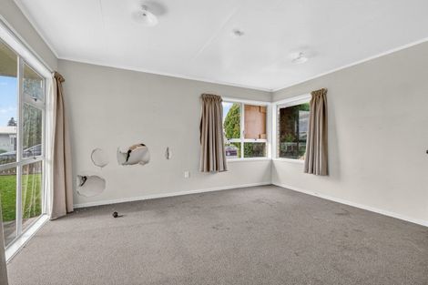 Photo of property in 22 Odlin Crescent, Nawton, Hamilton, 3200
