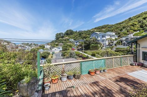 Photo of property in 111 Eden Street, Island Bay, Wellington, 6023