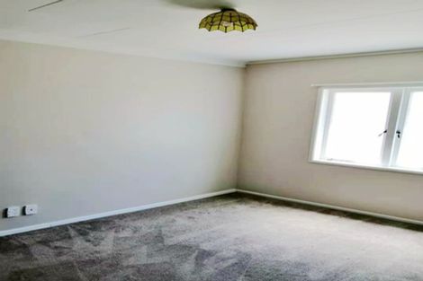 Photo of property in 76 Browns Bay Road, Rothesay Bay, Auckland, 0630