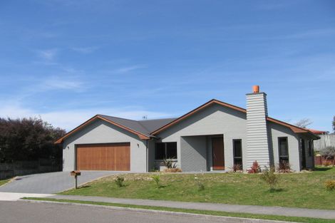 Photo of property in 4 Bullmore Place, Pukehangi, Rotorua, 3015