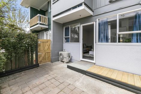 Photo of property in 2/100 Martin Street, Wallaceville, Upper Hutt, 5018