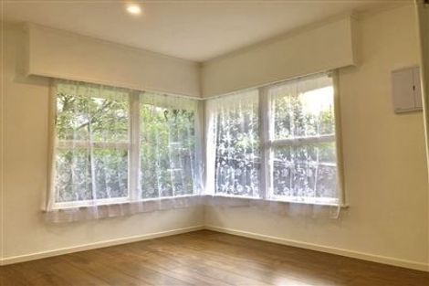 Photo of property in 7 Corunna Road, Milford, Auckland, 0620