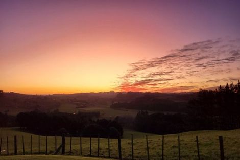 Photo of property in 52 Fishlock Road, Te Arai, Wellsford, 0974