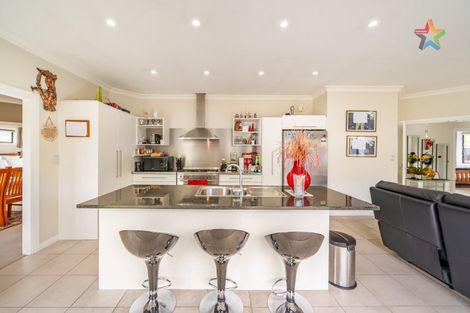 Photo of property in 7 Cottle Heath Close, Manor Park, Lower Hutt, 5019