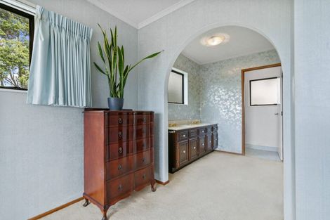 Photo of property in 163 Chelsea View Drive, Chatswood, Auckland, 0626