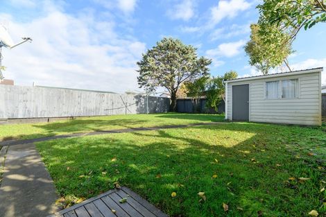 Photo of property in 28 Matuhi Rise, Henderson, Auckland, 0612