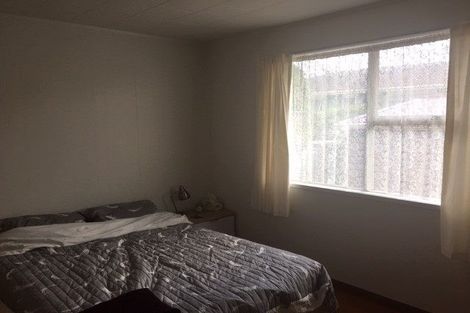 Photo of property in 33b Beach Road, Te Atatu Peninsula, Auckland, 0610