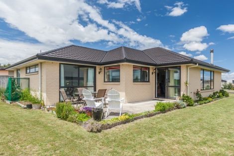 Photo of property in 7 Oxnam Place, Foxton Beach, Foxton, 4815