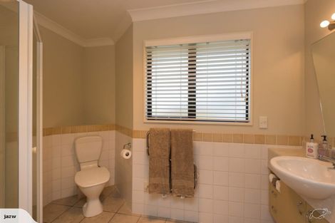 Photo of property in 39 Forest Drive, Parklands, Christchurch, 8083