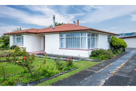 Photo of property in 1 Regent Street, Waimate, 7924