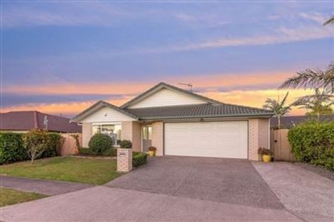 Photo of property in 21 Skelligs Drive, Flat Bush, Auckland, 2019