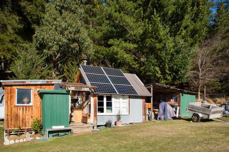 Photo of property in 122 Mclennan Road, Hawea Flat, Wanaka, 9382