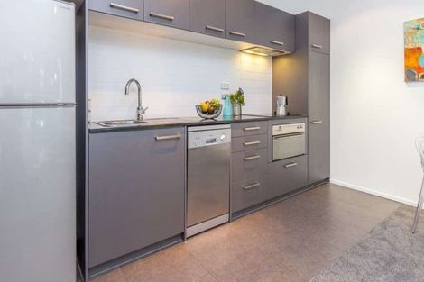 Photo of property in Shoal Haven Apartments, 212a/130 Anzac Street, Takapuna, Auckland, 0622