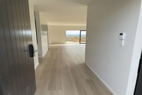 Photo of property in 9a Crestview Rise, Papakura, 2110