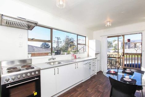 Photo of property in 16 Blease Street, New Lynn, Auckland, 0600
