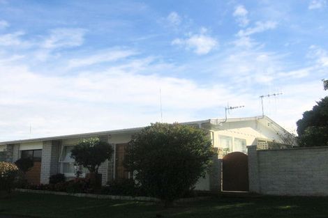 Photo of property in 11 Ajax Place, Highbury, Palmerston North, 4412