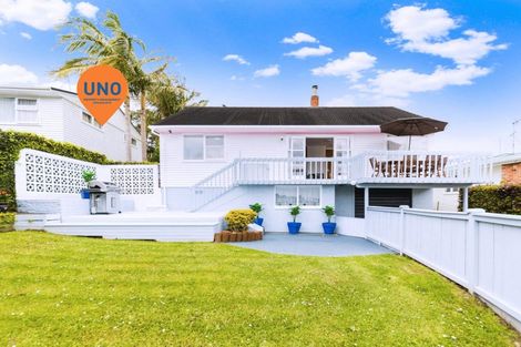 Photo of property in 5 Shanaway Rise, Hillcrest, Auckland, 0627