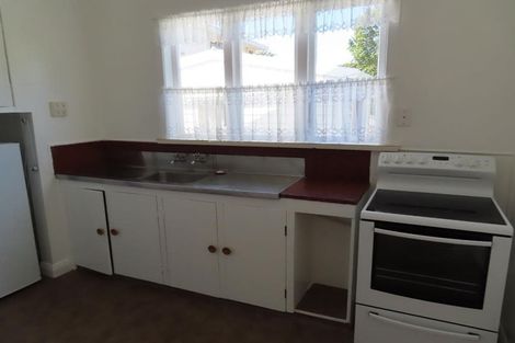 Photo of property in 13 Severn Street, Island Bay, Wellington, 6023