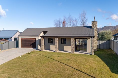 Photo of property in 10 Elizabeth Place, Clyde, 9330