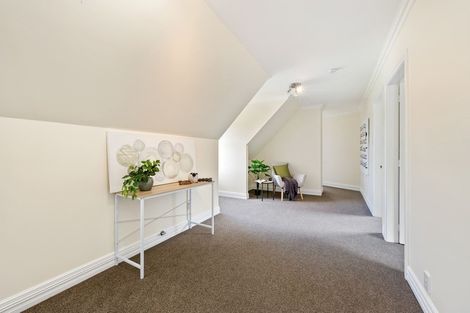 Photo of property in 24 Saunders Close, Whitby, Porirua, 5024