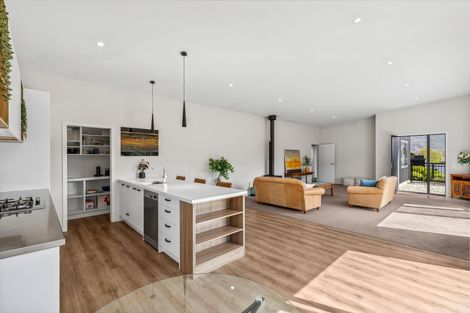 Photo of property in 4 Kahu Close, Wanaka, 9305