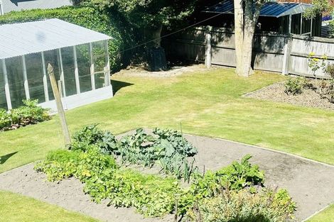 Photo of property in 76 Wharfe Street, South Hill, Oamaru, 9400