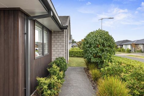 Photo of property in 24 Taffe Crescent, Pyes Pa, Tauranga, 3112