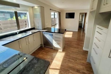 Photo of property in 99a Atawhai Road, Fitzherbert, Palmerston North, 4410