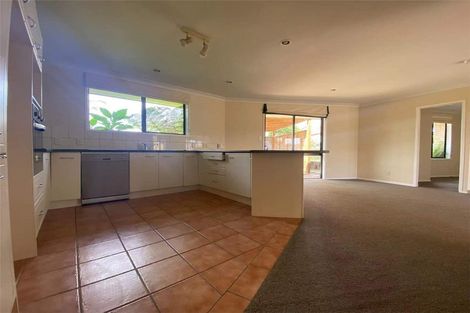 Photo of property in 46 Glenross Drive, Wattle Downs, Auckland, 2103