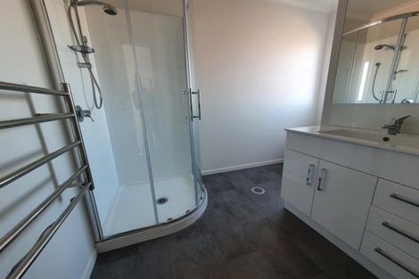 Photo of property in 9/10 Burrows Place, Frankton, Hamilton, 3204